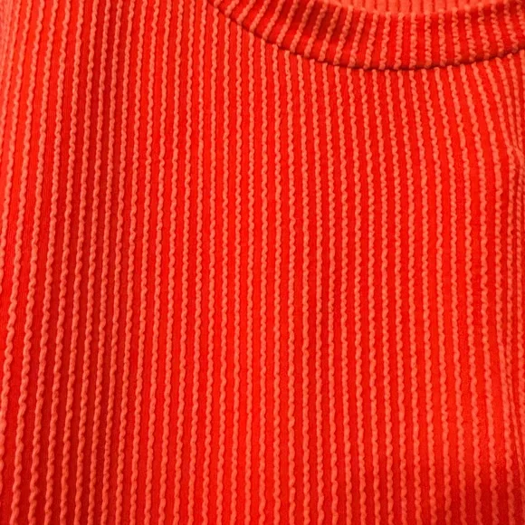 Red Ribbed Lounge Set - Picture 2 of 2